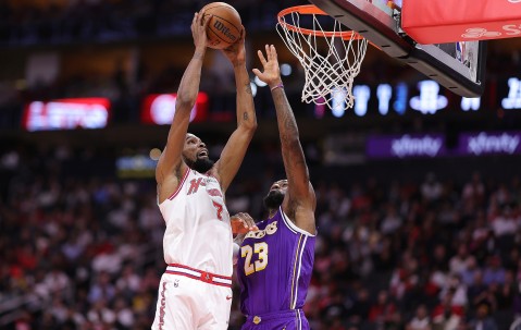 开云登录入口-詹杜生涯季后赛交手10+且双双场均轰下30+  历史独一对儿！