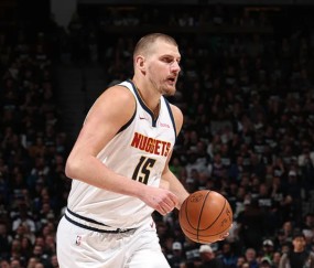 开云体育官方网站-约基奇半场20分钟，投篮12中7得到14分5篮板8助攻1抢断