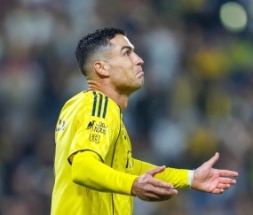 开云登录入口-英媒：沙特想留住C罗，部分高层甚至希望C罗退役后收购胜利