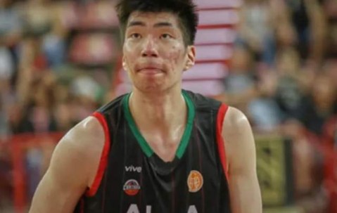 开云官方网站-这场有点铁！余嘉豪5中1得8分，错失多个机会，造杀伤能力是真强|篮板|比赛|罚球|男篮|数据_新浪体育_新浪新闻